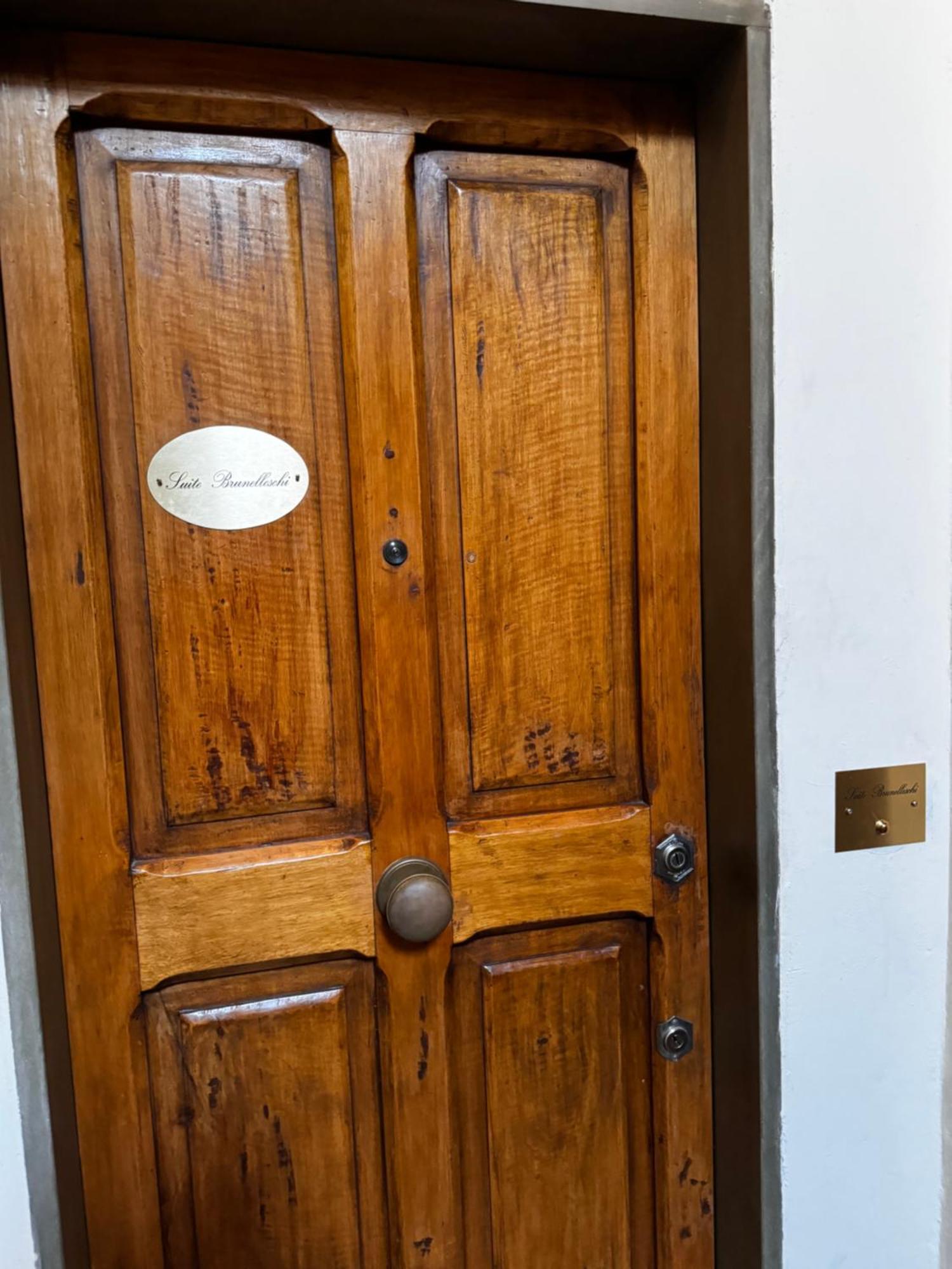 Suite Brunelleschi Florence - 14Th Century Suite Just 120 Steps From Cathedral - Intero Appartamento Dış mekan fotoğraf